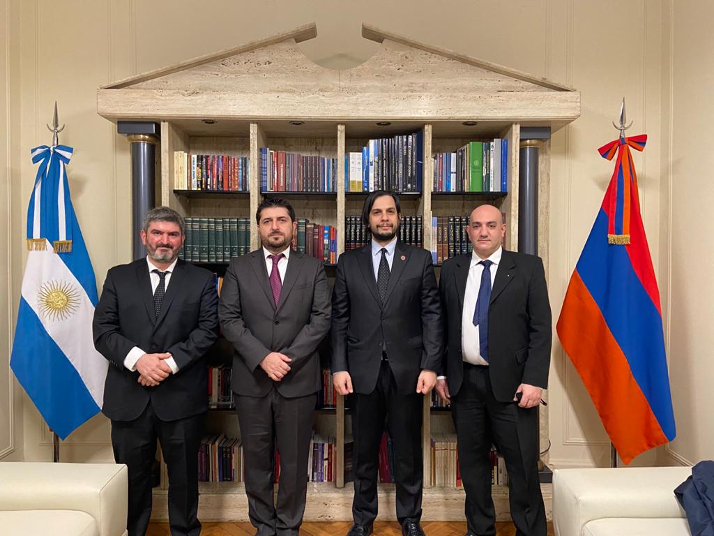 Bienvenida al nuevo embajador de la República de Armenia, Hovhannes Virabyan.